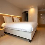 Hotel The Cornr Seaview