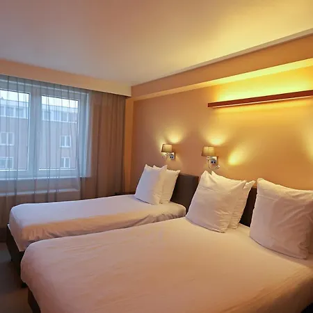 Hotel The Cornr Seaview 2*