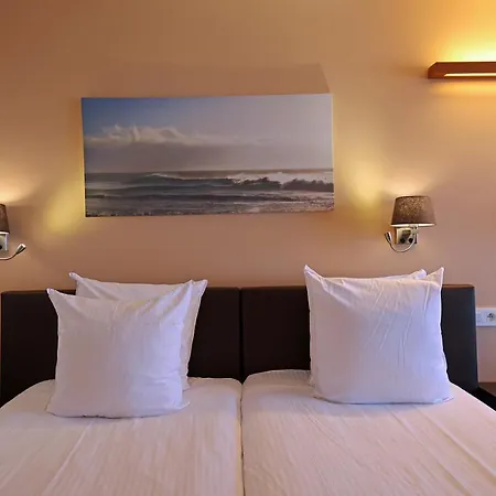 The Cornr Seaview 2*