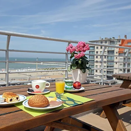 The Cornr Seaview Hotel Nieuwpoort