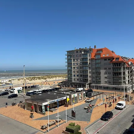 Hotel The Cornr Seaview 2*