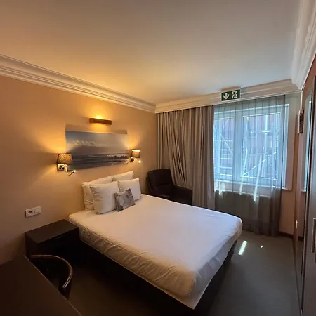 מלון The Cornr Seaview ניופורט