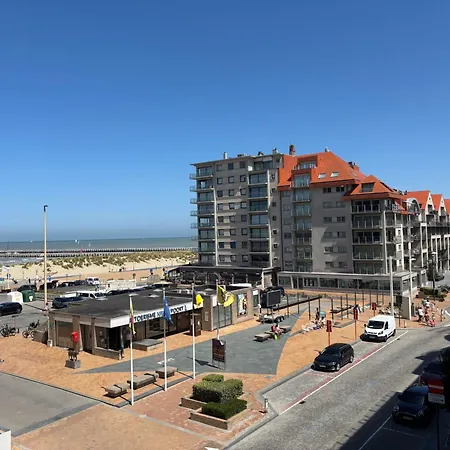 The Cornr Seaview Hotel