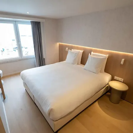 The Cornr Seaview 3*