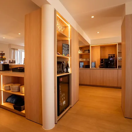 The Cornr Seaview Hotel 3*