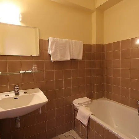 The Cornr Seaview 2*