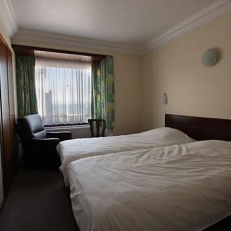 The Cornr Seaview 2* Ньивпорт
