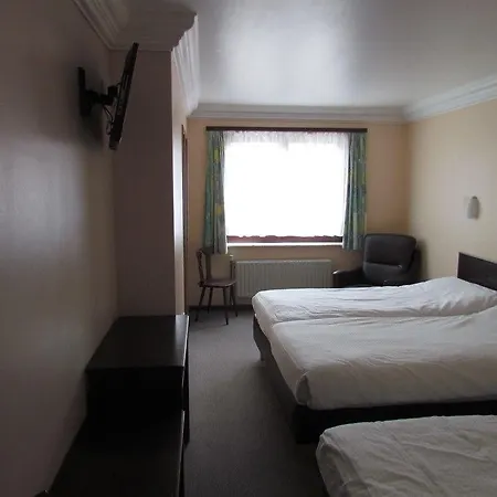 The Cornr Seaview 2*