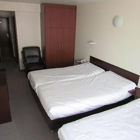 The Cornr Seaview 2* Ньивпорт