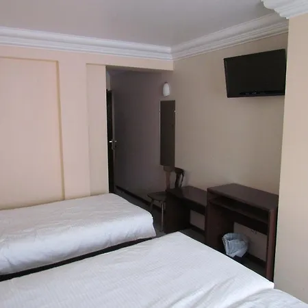 The Cornr Seaview Szálloda 2*