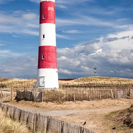 Hotel The Cornr Seaview