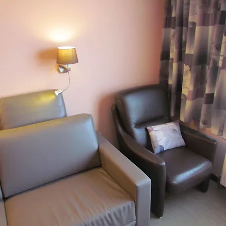 The Cornr Seaview 2*