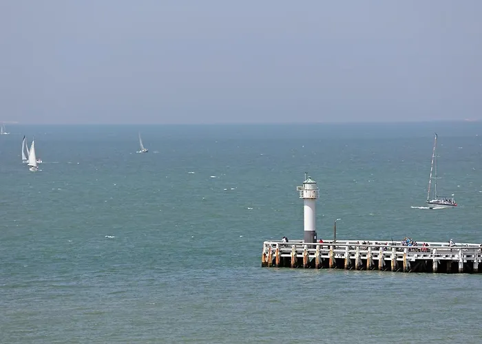 The Cornr Seaview Hotel