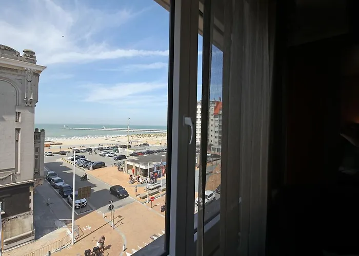 Szálloda The Cornr Seaview Nieuwpoort