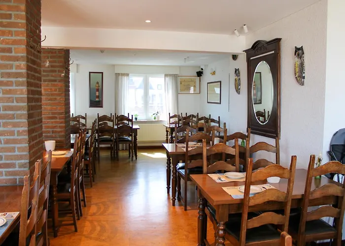 The Cornr Seaview Hotel