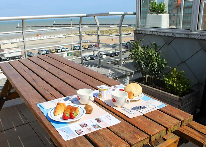 Hotel The Cornr Seaview