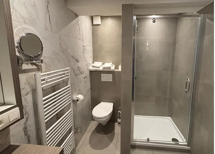 The Cornr Seaview 2*