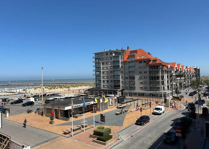 The Cornr Seaview Hotel