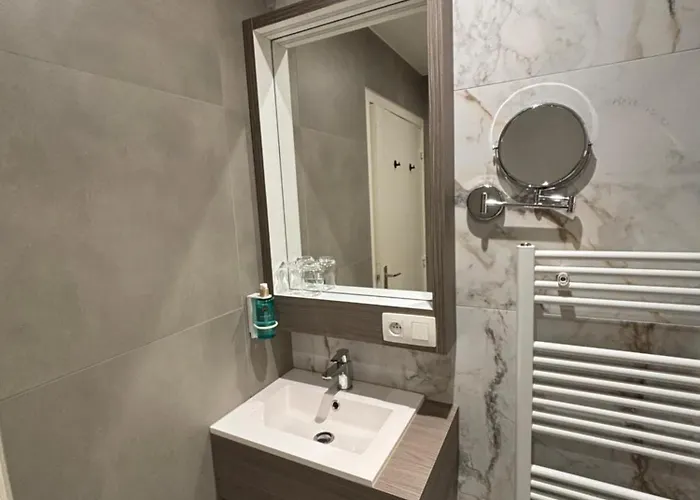 Hotel The Cornr Seaview 2*