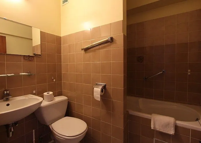 The Cornr Seaview Hotel