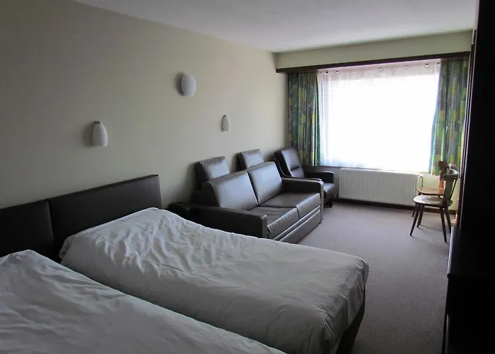 The Cornr Seaview 2*