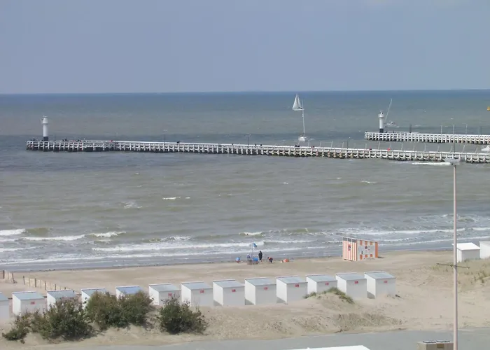 The Cornr Seaview Szálloda