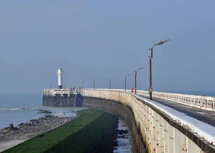 The Cornr Seaview Szálloda