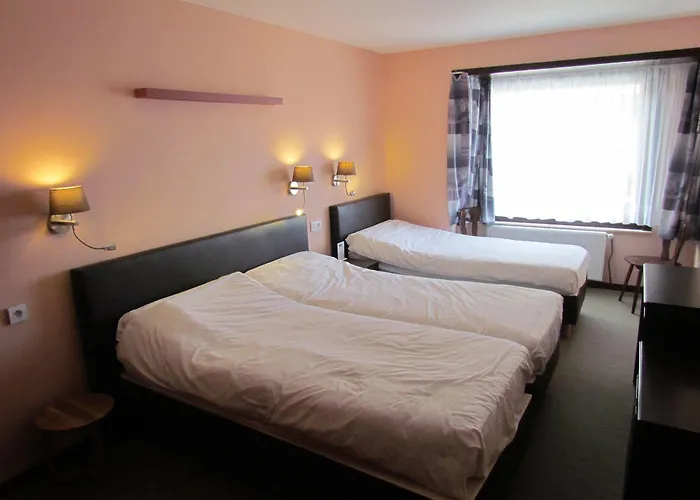 The Cornr Seaview Hotel 2*