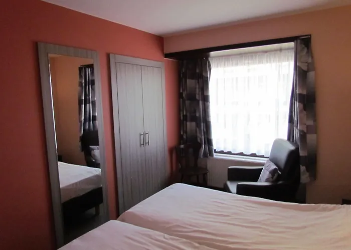 The Cornr Seaview Hotel 2*